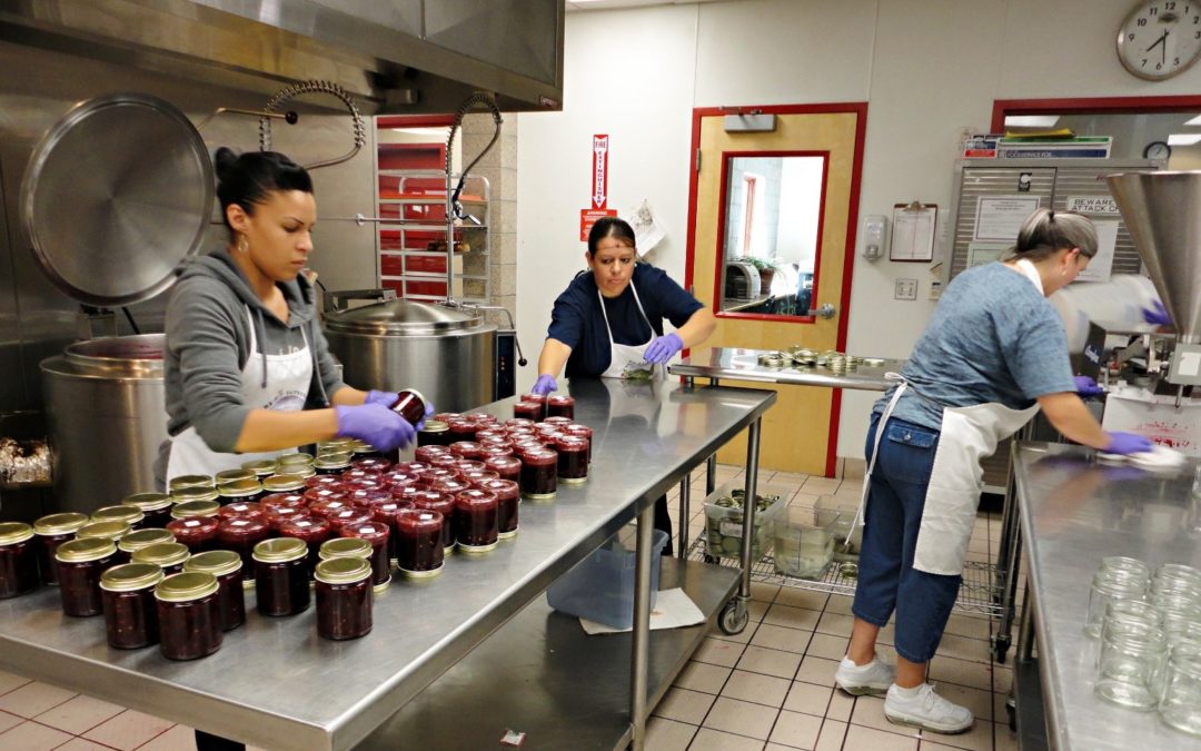 Food & Faith: A Shared Kitchen Starter Guide for Houses of Worship